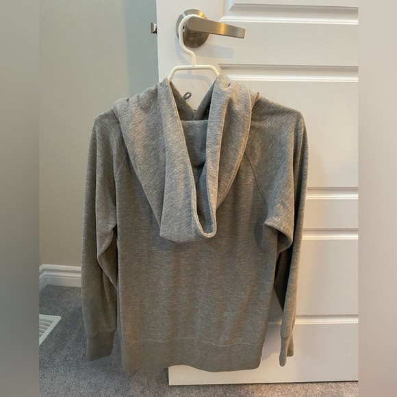 American Eagle Distressed New York Hoodie Size M - Picture 2 of 3